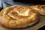 İzmir’de 300 gramlık Ramazan pidesi 30 TL’den satılacak 