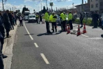 İzmir’de ölümlü kaza sonrası vatandaşlar kara yolunu trafiğe kapattı