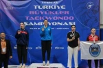 Kağıtsporlu sporculardan madalya yağmuru