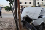 Kahta’da kontrolden çıkan otomobil direğe çarptı: 2 yaralı