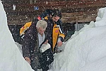 Kar nedeniyle evinde mahsur kalan hastayı sağlık ekipleri kurtardı 
