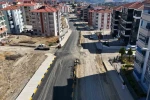 Karabük Belediyesinin yol ve kaldırım çalışması devam ediyor 