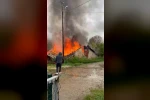 Karabük’te tek katlı ev çıkan yangında küle döndü 