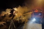 Karapınar’da 10 ton saman balyası yandı 