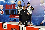 Karate Premier Ligi’nde Ünal kardeşlerden çifte altın 