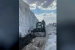 Karlı yollar göçerler için açılıyor 