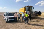 Kars’ta biçerdöver ve traktör sürücülerine kapsamlı trafik eğitimi verildi