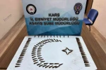 Kars’ta çok sayıda silah ve mühimmat ele geçirildi 