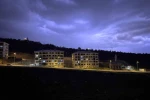 Kayseri’de şimşekler geceyi aydınlattı 