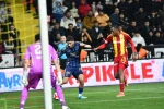 Kayserispor taraftarından Bilal’e tepki: "Elin uzamıyor, dilin durmuyor" 
