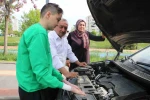 Kelebek hastası çocukları için aldıkları araç çileyi beraberinde getirdi 