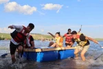 Kendi yaptıkları salla kıyasıya yarıştılar 