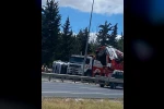 Kırklareli girişinde tır devrildi