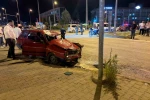 Kırmızı ışıkta dehşet: Genç motosikletli 36,5 metre sürüklendi 