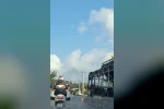 Kocaeli’de belediye otobüsü alev alev yandı