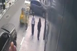 Kontrolden çıkan otomobil duvara çarparak durdu 