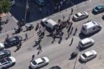 Kontrolsüz dönüş yapan araca motosikletli polisler çarptı: 2 polis yaralandı