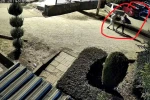 Kucağında çocuğuyla eşinin silahlı saldırısına uğrayan kadın hayatını kaybetti 