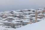 Kulu’da mevsimin ilk kar yağışı etkili oldu