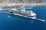 Lüks kruvaziyer bin 739 yolcu, 742 mürettebatıyla Alanya’ya demirledi 
