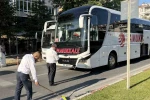 Lüleburgaz’da yaya geçidinde yavaşlayan otomobile yolcu otobüsü çarptı 