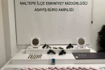 Maltepe’de uyuşturucu operasyonu: Manyetik kartlı zuladan yüklü miktarda para ve silah çıktı 