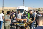 Mardin’de hafif ticari araç ile motosiklet çarpıştı: 4 yaralı