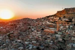 Mardin’in tarihi mekanları izleyenleri kendinden geçirdi 
