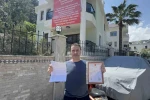 Marmaris’te "Adalet istiyoruz" diyerek balkona pankart astılar 