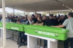 Minibüs kazasında hayatını kaybeden 3 kişi son yolculuğuna uğurlandı