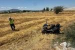 Motosikletin devrildiği kazada 2 kişi yaralandı