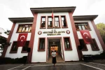 Muğla’nın 100 yıllık tarihi belediye binası vakıflara geçiyor