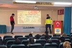 Öğrencilere trafik kuralları hakkında bilgilendirme 