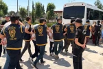 Operasyonla yakalanan sahte bankacılar tutuklandı