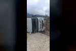 Osmaniye’de kontrolden çıkan tır yamaca çarptı: 1 yaralı 