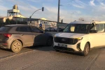 Otomobil ile hafif ticari araç çarpıştı: 6 yaralı