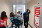 Otomobil şarampole yuvarlandı: 3 yaralı 