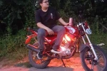 Otomobille çarpışan motosikletin sürücüsü yaşam mücadelesini kaybetti 