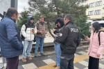 Polisten öğrencilerin yoğun olarak bulunduğu bölgelerde denetim 