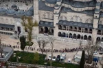 Restorasyonu tamamlanan Sultanahmet Camii’ne ziyaretçi akını 