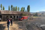 Saman yüklü kamyonda yangın çıktı