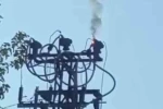 Siirt’te arıza nedeni ile elektrik direğinde yangın çıktı