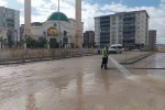 Siirt’te kaldırım ve caddeler yıkanarak dezenfekte edildi 