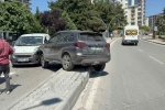 SUV ile hafif ticari araç çarpıştı: Baba ve 2 yaşındaki oğlu yaralandı 