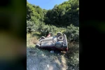 Takla atan otomobilden sağ çıktı 