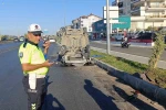 Tırla çarpışan araç havada takla atıp ters döndü, sürücü hafif yaralandı 