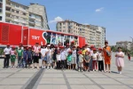 TRT Sinema Tırı Elazığlı çocuklara sinema keyfi yaşattı