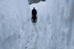 Tunceli’de kar kalınlığı insan boyunu geçti 