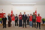 Üzümlü’de başarılı güreşçilerden Kaymakam Hökelekli’ye ziyaret