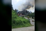 Yangın çıkan villada alevlerin arasında kalan yaşlı kadını ekipler kurtardı 